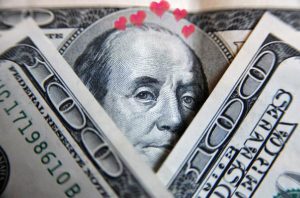 Экономика, доллар и любовь